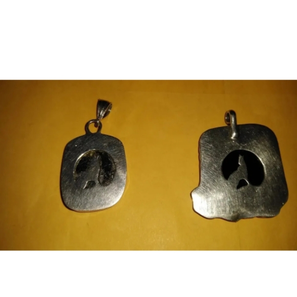 Showcase your unique style with this Dicroic Glass Pendant from Artisan. Crafted - Picture 6 of 9